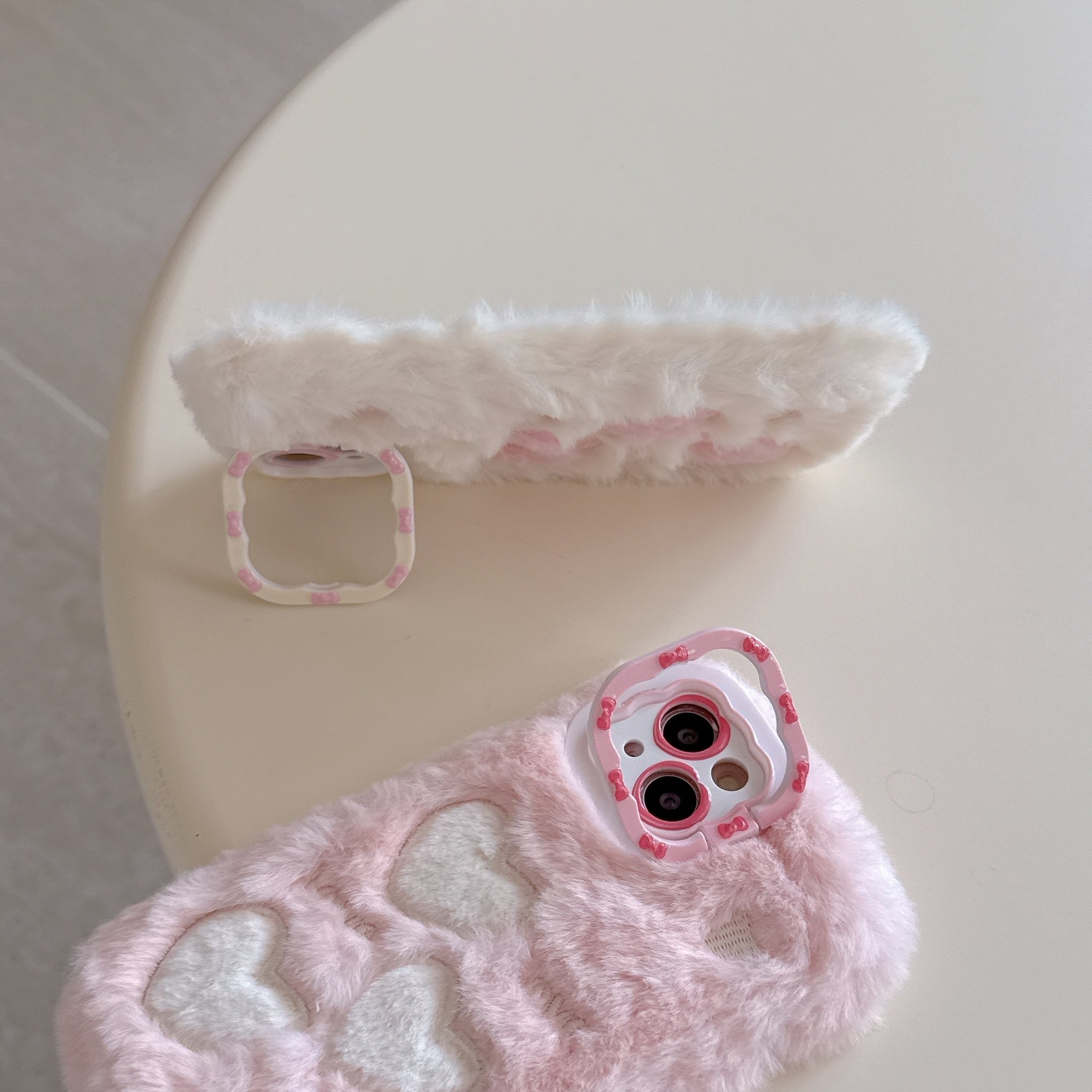 Soft Plush Heart Pattern Phone Case – Cute Fuzzy Love Design for iPhone