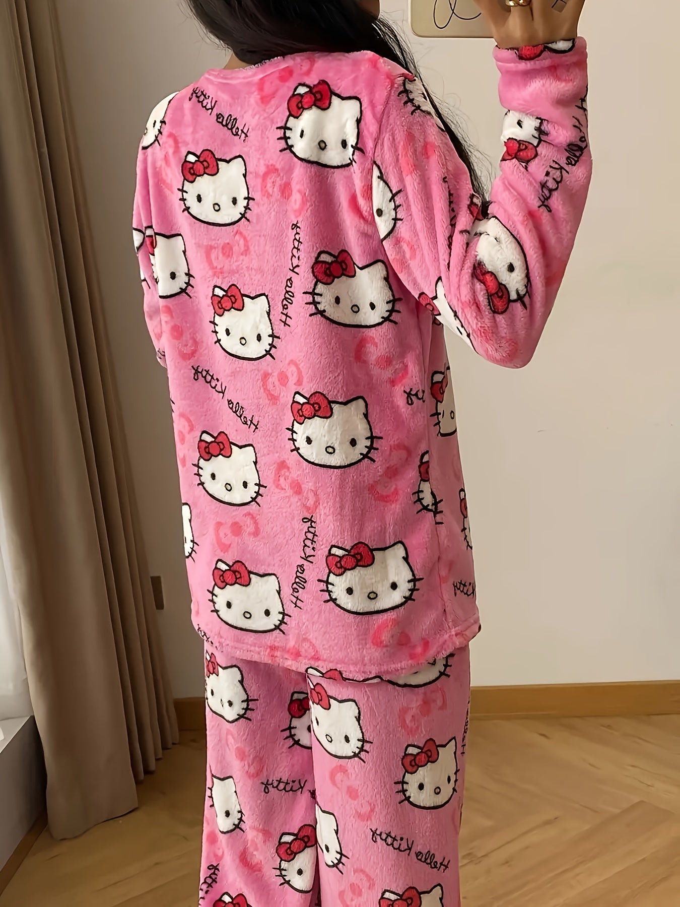 Hello Kitty Loungewear Set – Cozy Cartoon Pajamas for Women