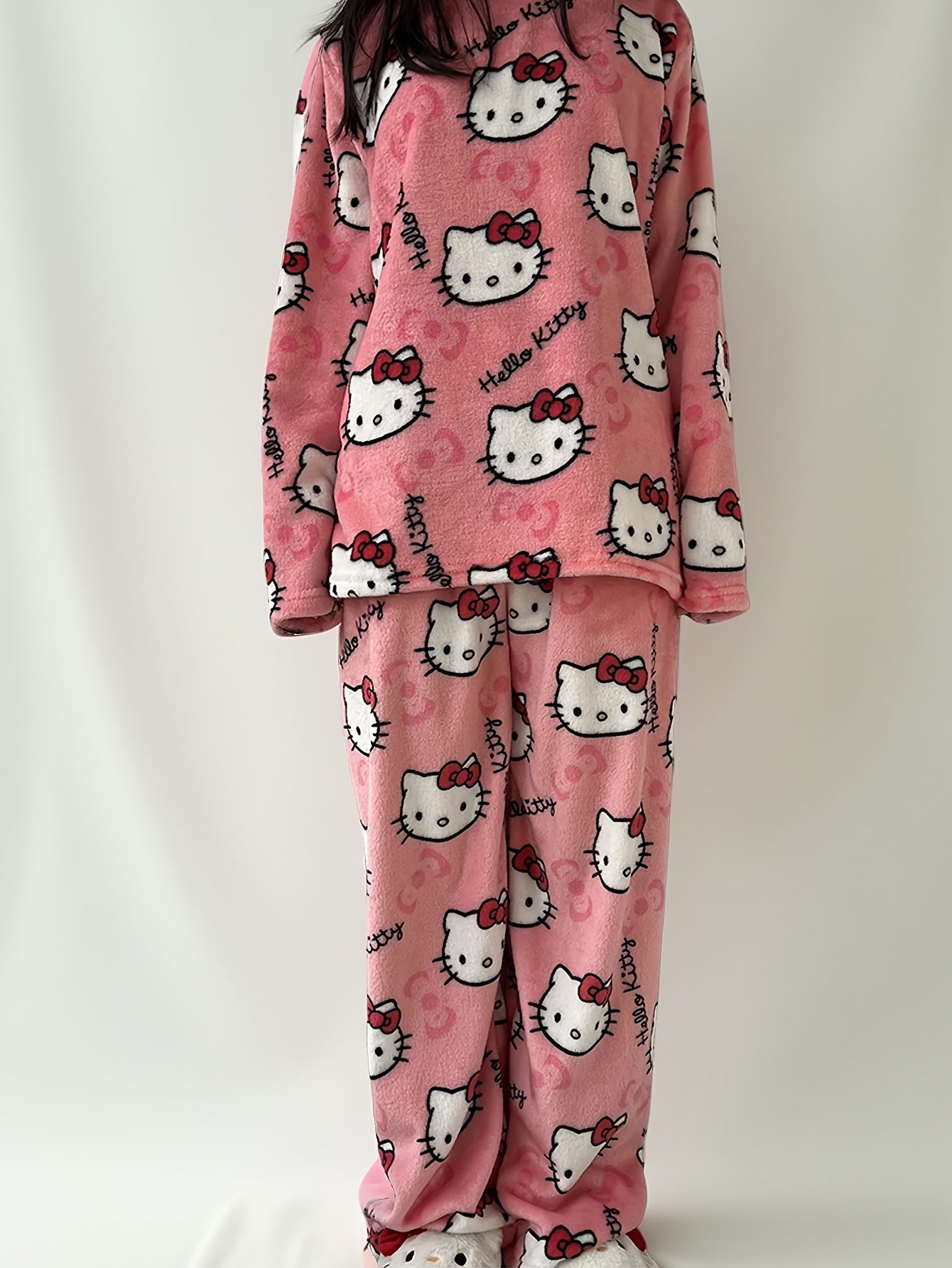 Hello Kitty Loungewear Set – Cozy Cartoon Pajamas for Women