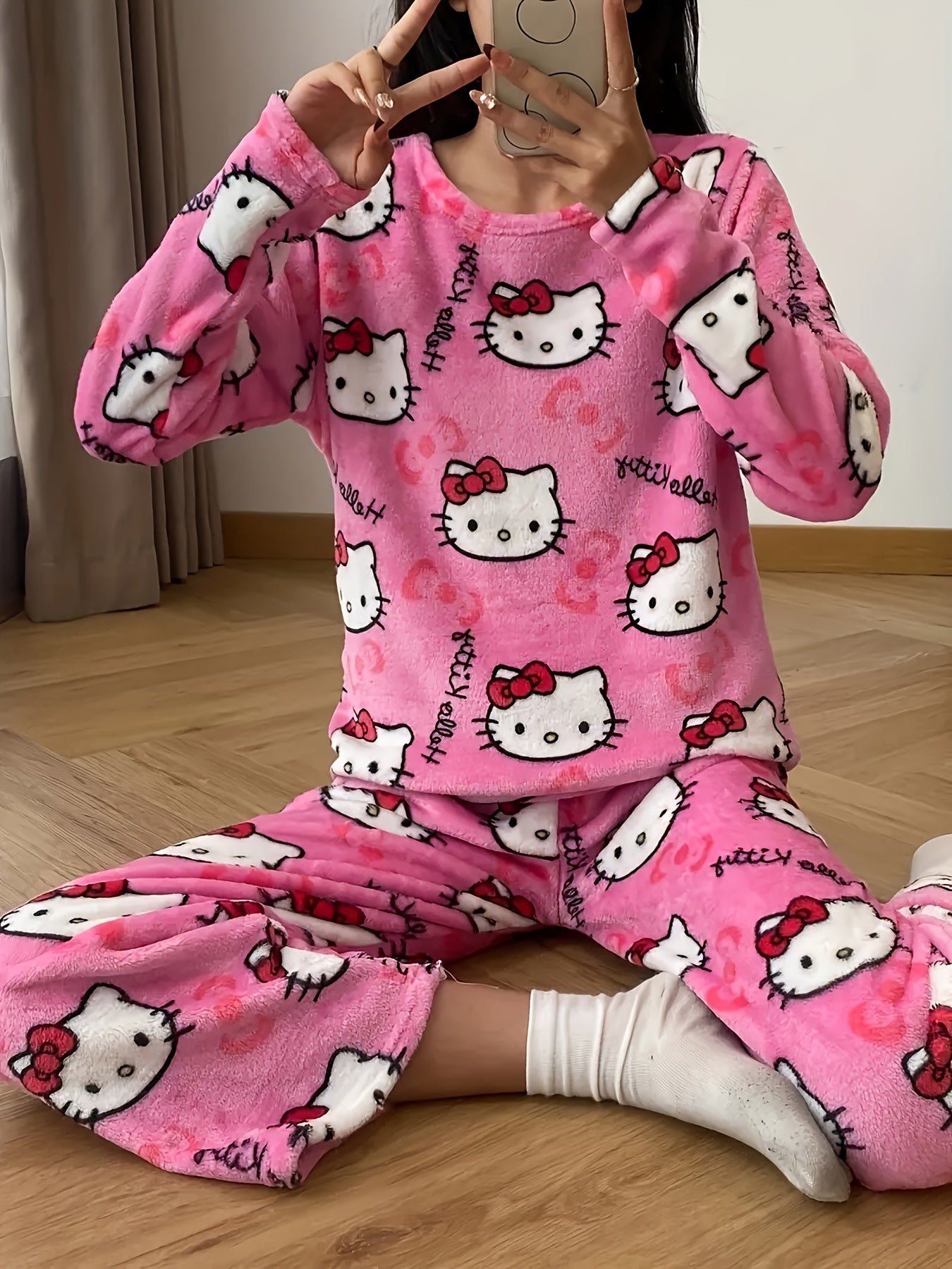 Hello Kitty Loungewear Set – Cozy Cartoon Pajamas for Women