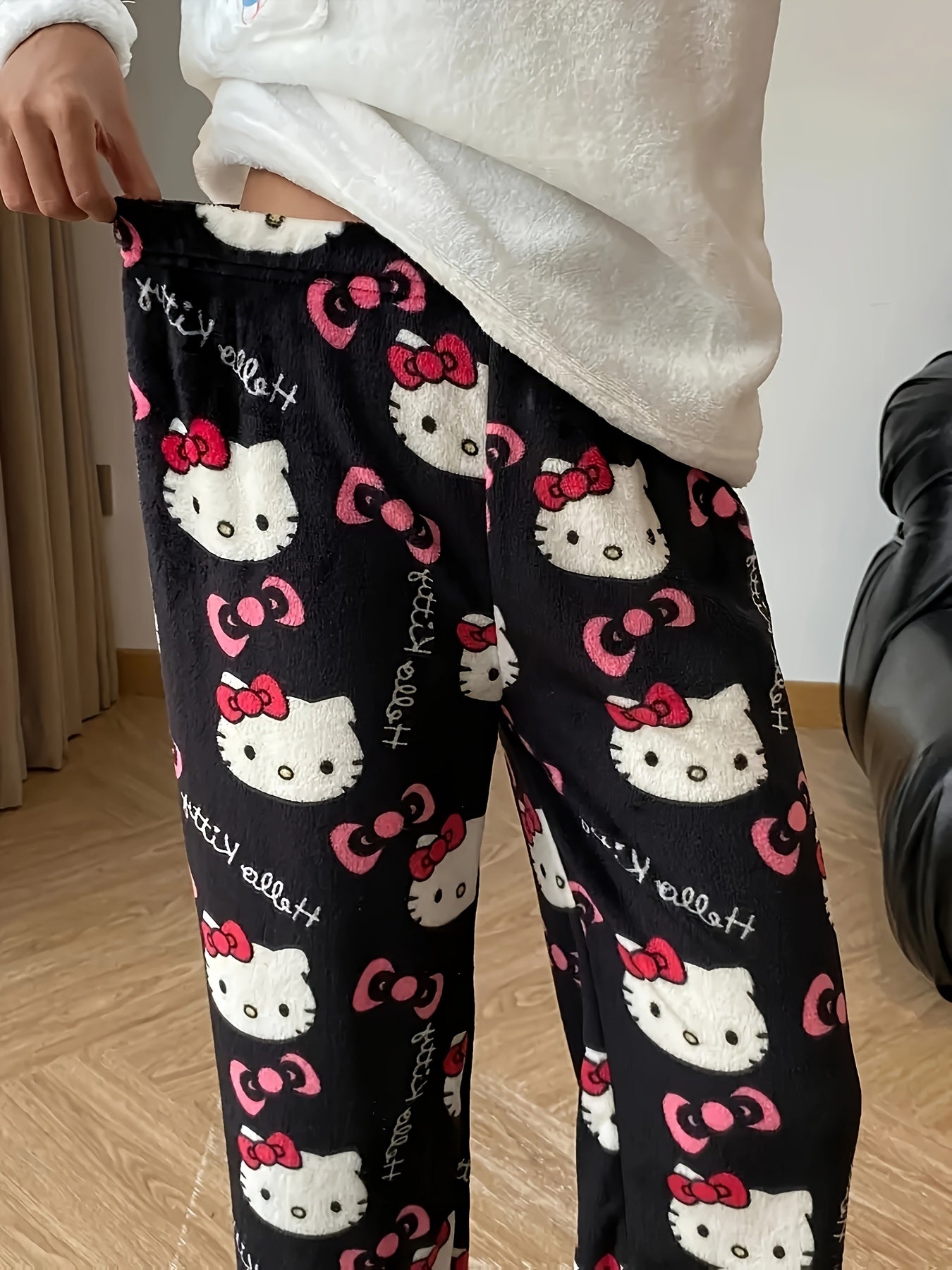 Hello Kitty Plush Pajama Pants – Cozy Cartoon Lounge Bottoms for Women&Men